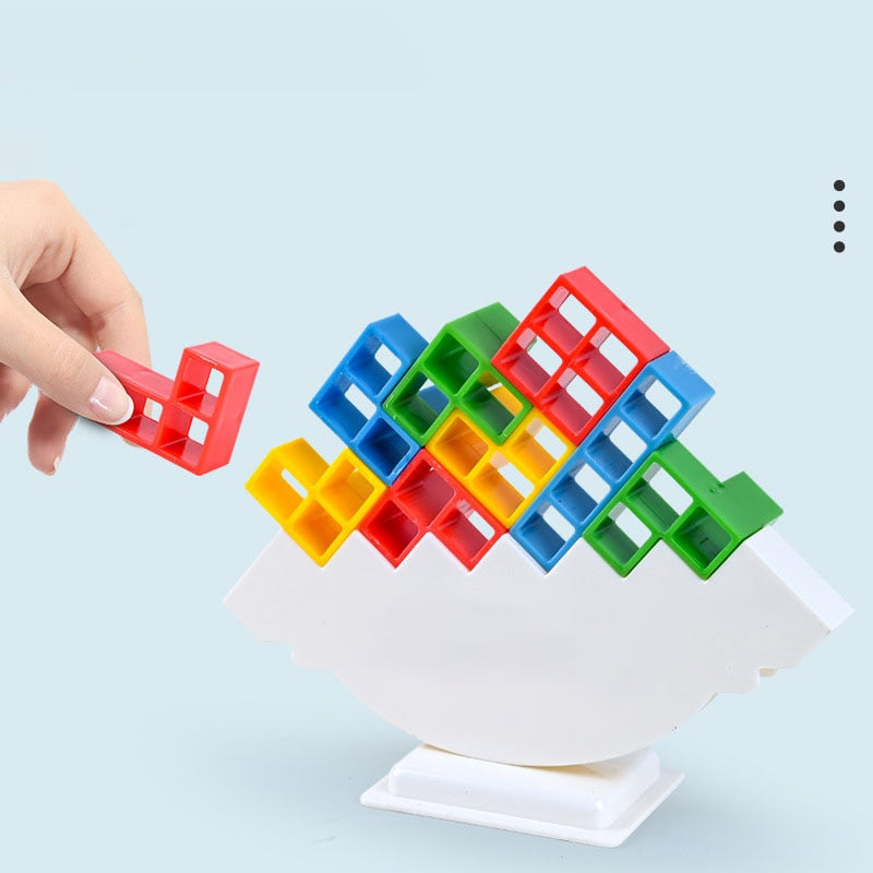 Torre Tetris - Swinging Stacking Cubes