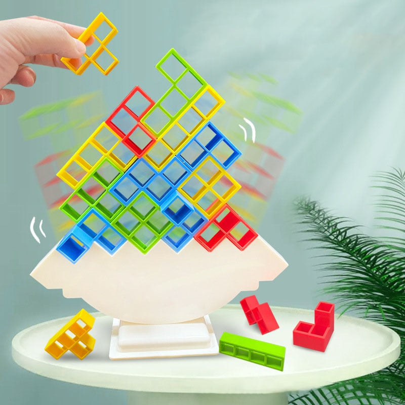 Torre Tetris - Swinging Stacking Cubes